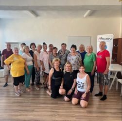 aktivni seniori joga s johankou