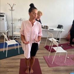 aktivni seniori joga s johankou