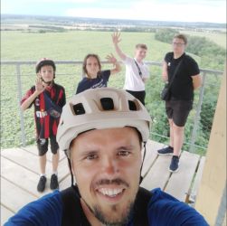 na bicykli k lepsej komunite