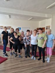 2025 05 09 pilates pre seniorov s marikou ozvaldovou