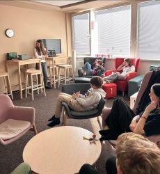 2025 03 27 prekvapiva streda s oksanou