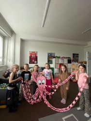 2025 05 24 tvoriva aktivita v detskom kutiku